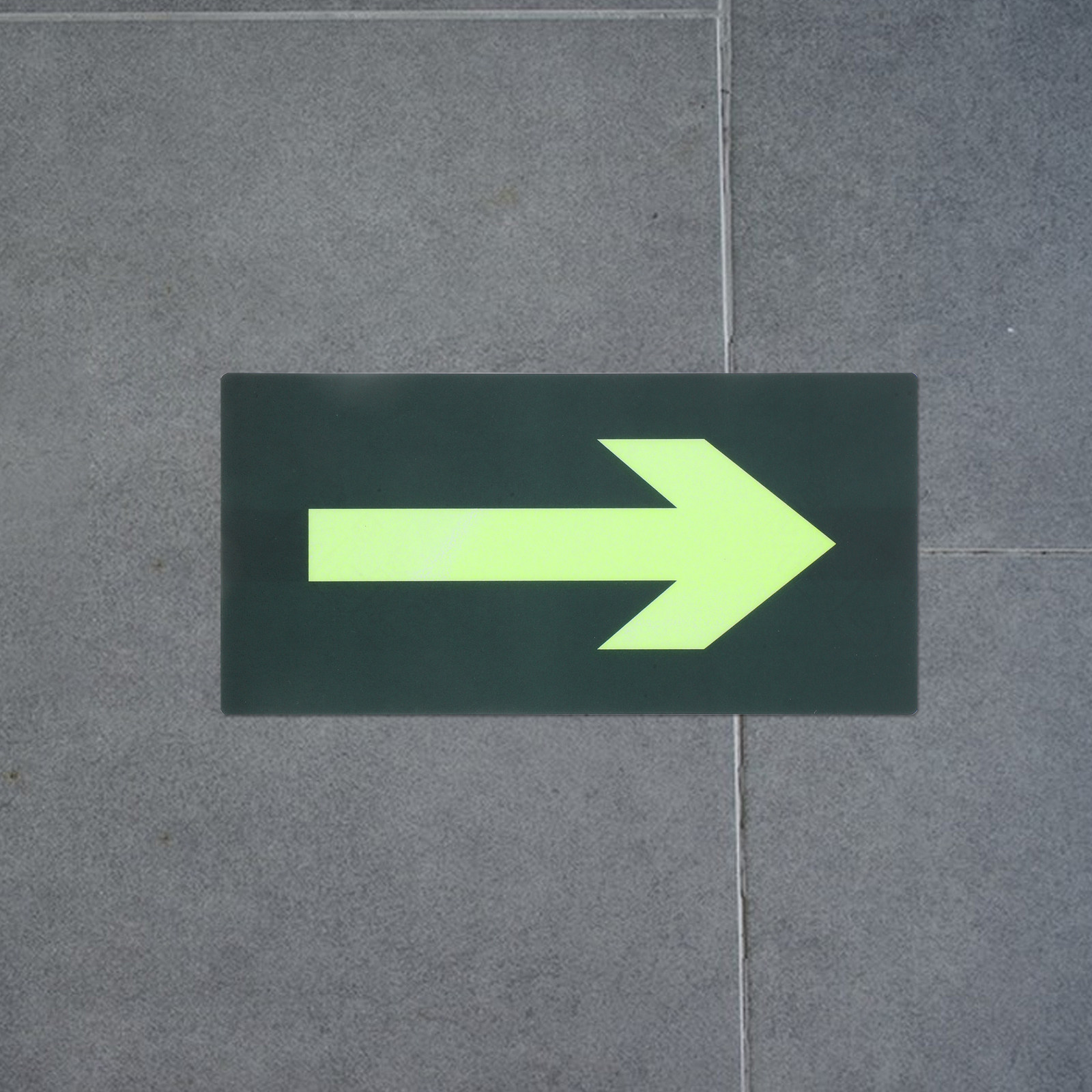 สติกเกอร์บอกทิศทางทางออกในที่ม - Emergency Exit Sign บทวิจารณ์และราคา